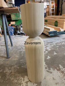 Grote robuuste tafelpoot op maat gemaakt